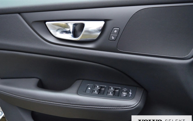 Volvo V60 cena 138800 przebieg: 43206, rok produkcji 2022 z Poznań małe 232
